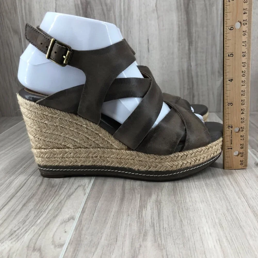 Clarks Indigo Wedge Sandals Womens 7M Taupe Leather Buckle Strap Espadrille